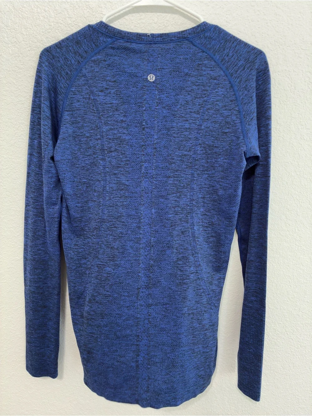 lululemon athletica Women's Blue Heather Long Sleeve Muscle Tee
